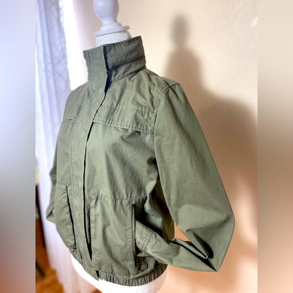 Banana Republic Bomber Jacket Womens sz S Olive Green Packable Hoodie Hipster - Picture 4 of 15